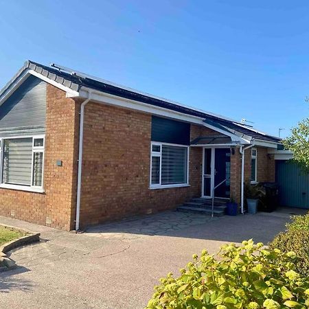 Number 3 Villa Penrhyn Bay Exterior photo