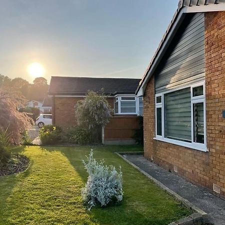 Number 3 Villa Penrhyn Bay Exterior photo